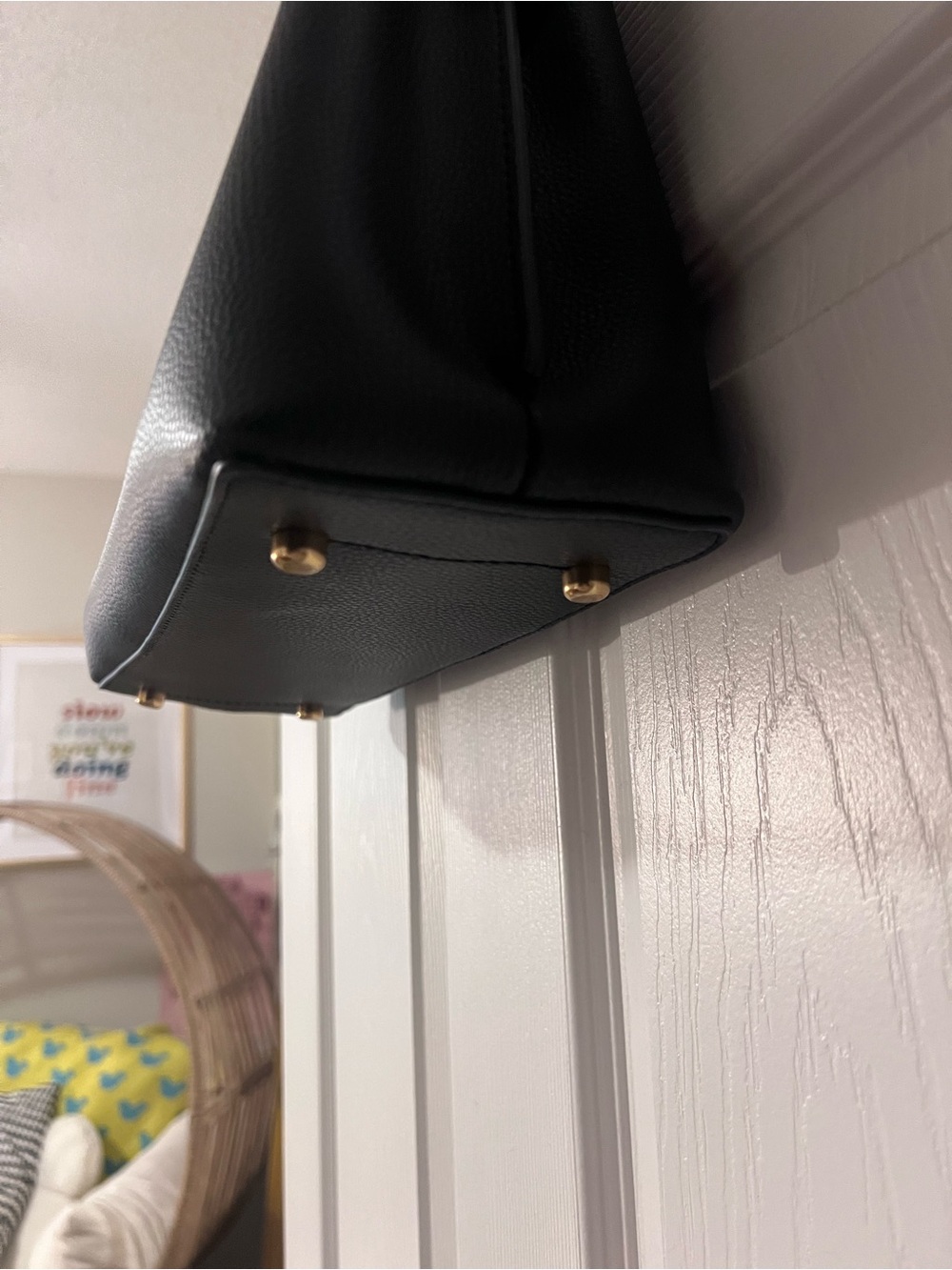 Coach Black Leather Shoulder Bag with Gold Turn-Lock - Picture 3 of 8
